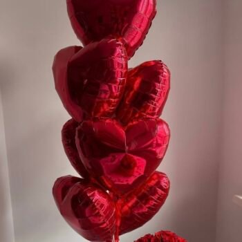 7 czerwonych balonów foliowych w kształcie serca z helem